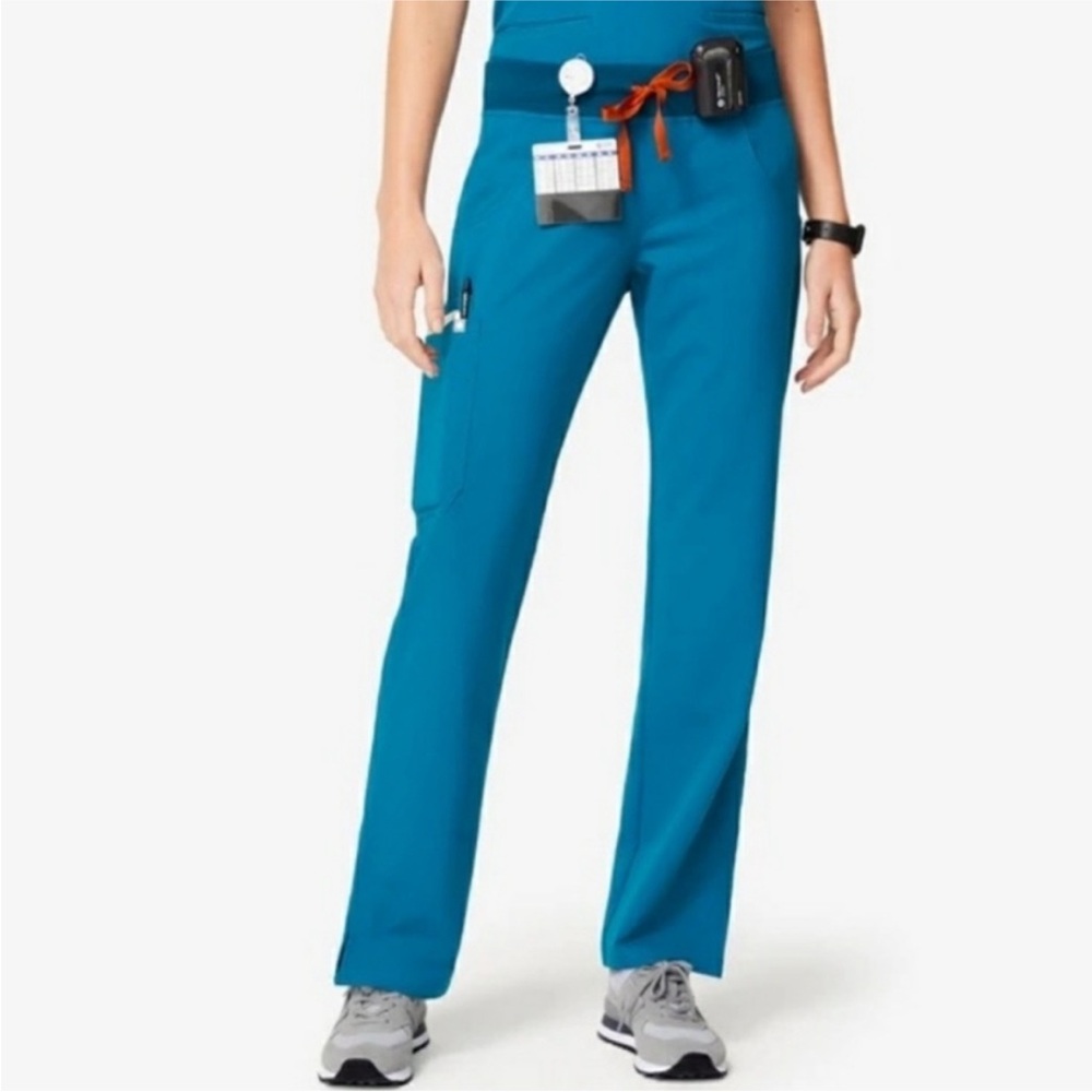 Figs Kade cargo scrub pants MEDIUM TALL